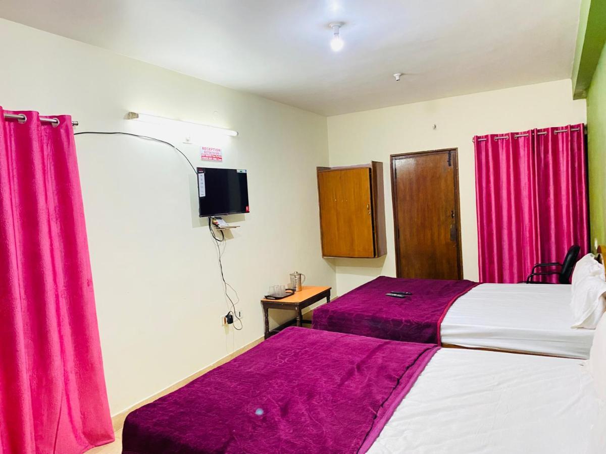 Hotel Nakshatra Ooty Exterior photo